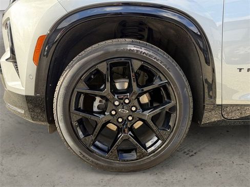 Used 2024 Chevrolet Traverse RS image 14