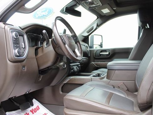 Used 2023 GMC Sierra 3500 Denali AWD/4WD image 12