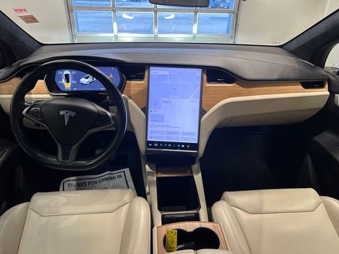 Used 2019 Tesla Model X Long Range image 9
