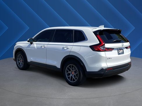 Used 2023 Honda CR-V EX image 5