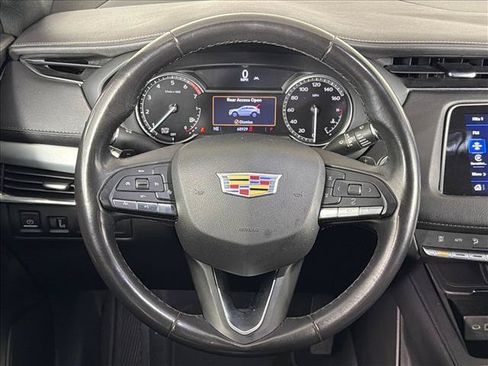 Used 2023 Cadillac XT4 Premium Luxury FWD image 24