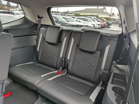 New 2026 Volkswagen Atlas Peak Edition image 30