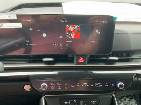 New 2025 Kia Carnival SX Prestige FWD image 32