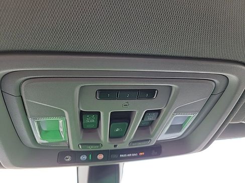 Used 2022 Chevrolet Silverado 1500 LT Trail Boss w/ Convenience Package II image 16