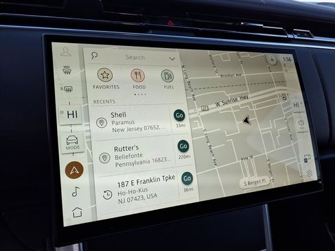 Used 2025 Land Rover Range Rover Long Wheelbase SE image 29