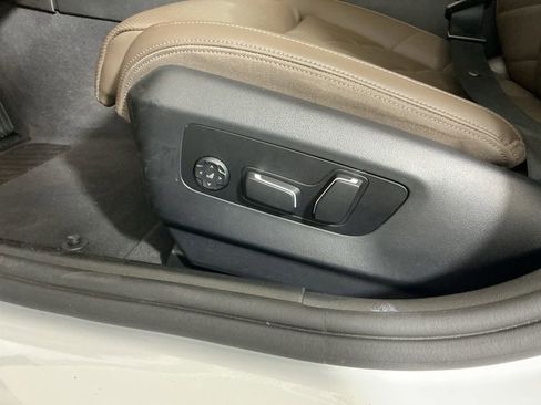 Certified 2025 BMW 530i w/ Premium Package RWD image 26