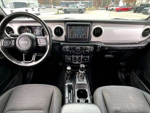 Used 2021 Jeep Wrangler Unlimited Islander image 7