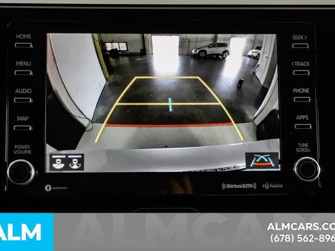 Used 2022 Toyota Venza XLE image 31