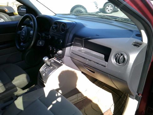 Used 2011 Jeep Compass 2WD image 9