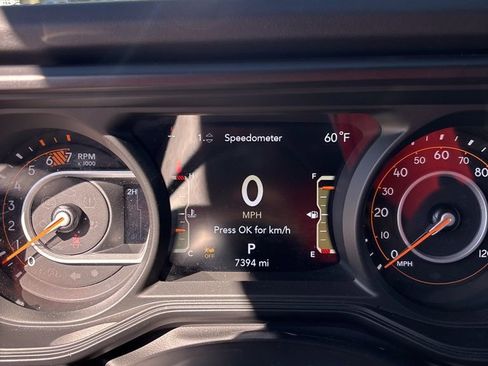 Used 2024 Jeep Wrangler Sahara w/ Technology Group image 10