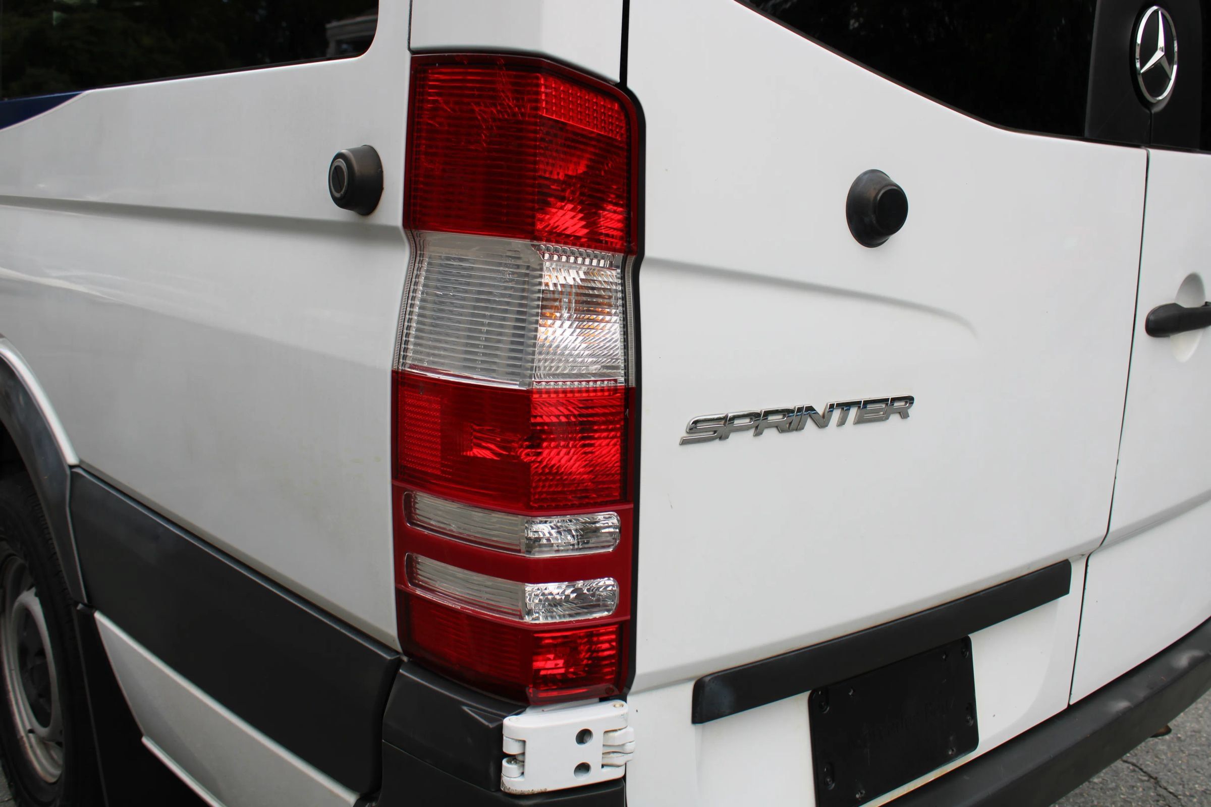 Used 2016 Mercedes-Benz Sprinter 2500 image 27