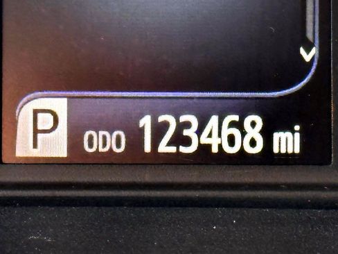 Used 2015 Toyota Sienna XLE w/ XLE Navigation Package AWD/4WD image 30