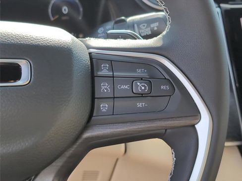 New 2025 Jeep Grand Cherokee Limited w/ Trailer Tow Package image 29