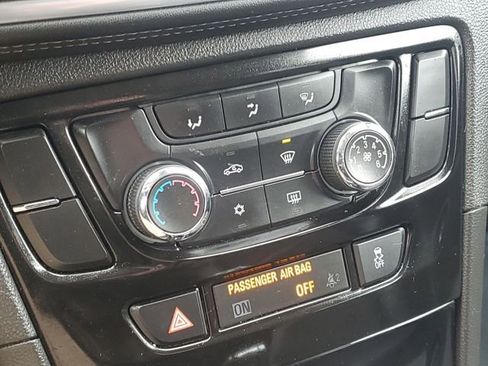 Used 2020 Buick Encore Preferred image 17