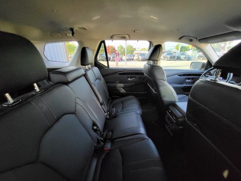 Used 2023 Honda Pilot EX-L image 9