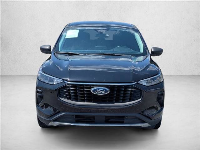 Used 2024 Ford Escape Active AWD/4WD image 2