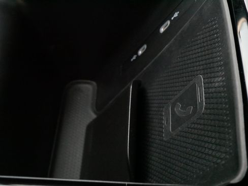 Certified 2023 Volkswagen ID.4 Pro S AWD/4WD image 31