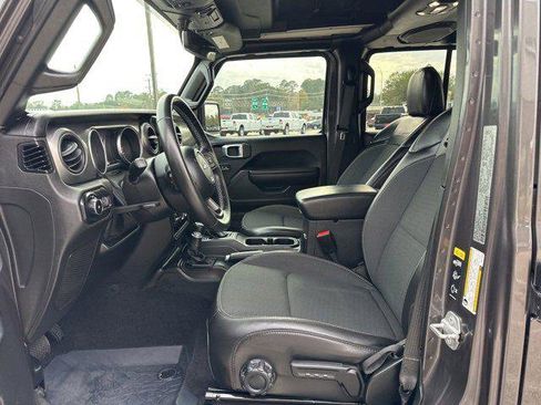 Certified 2021 Jeep Wrangler Unlimited Sport image 9