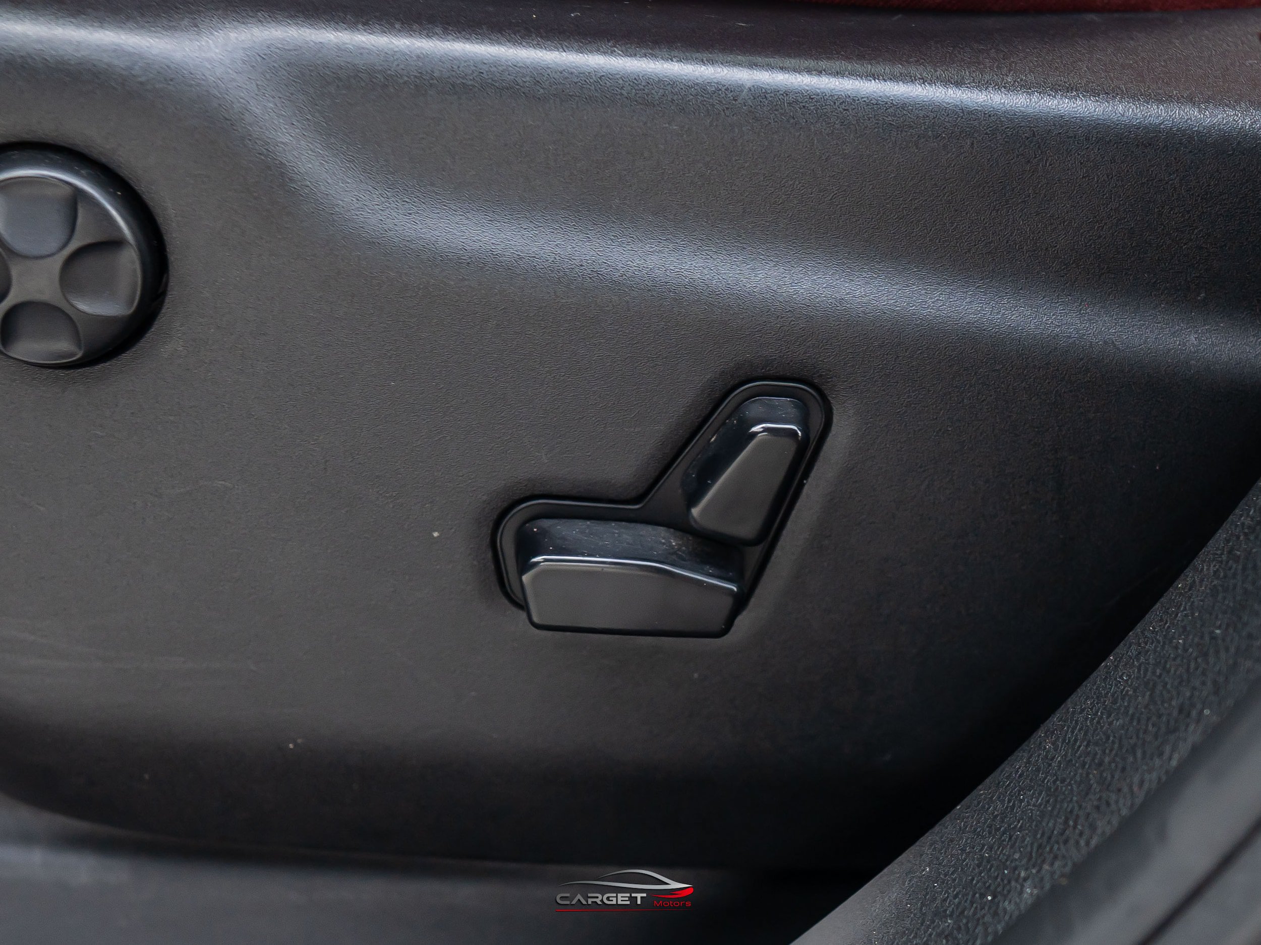 Used 2018 Dodge Durango R/T w/ Technology Group AWD/4WD image 38