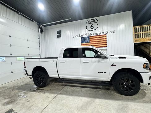Used 2022 RAM 2500 Big Horn w/ Night Edition AWD/4WD image 3