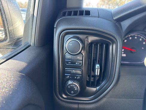 Used 2022 Chevrolet Silverado 1500 W/T w/ WT Value Package AWD/4WD image 17