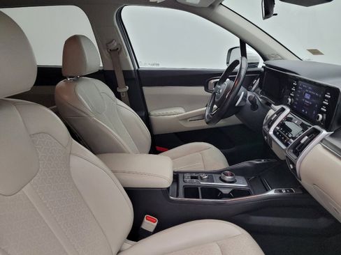 Used 2021 Kia Sorento S image 21