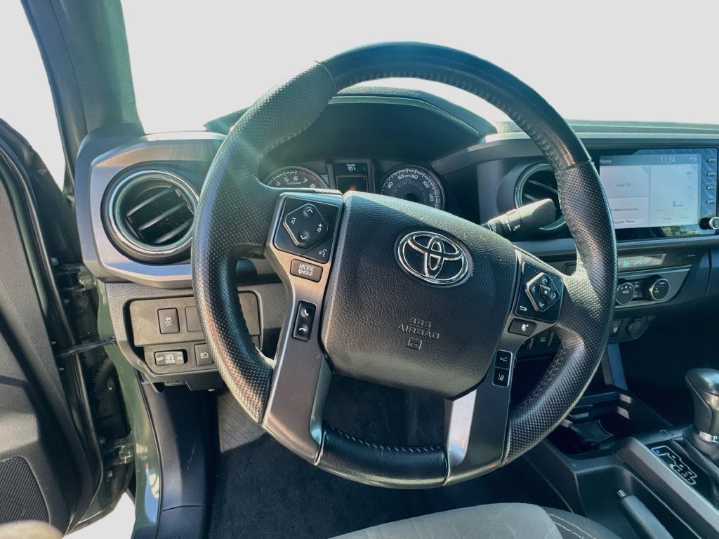 Used 2021 Toyota Tacoma TRD Sport w/ Technology Package RWD image 11