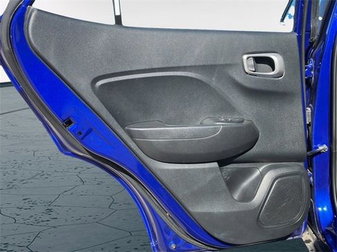 Used 2023 Hyundai Venue SEL image 16