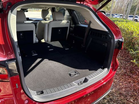 Used 2024 MAZDA CX-90 3.3 Turbo w/ Preferred Package image 10