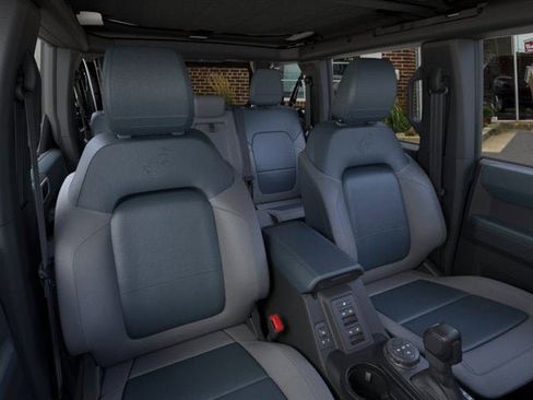 Used 2024 Ford Bronco Outer Banks image 35