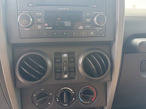 Used 2010 Jeep Wrangler Unlimited Sport AWD/4WD image 14