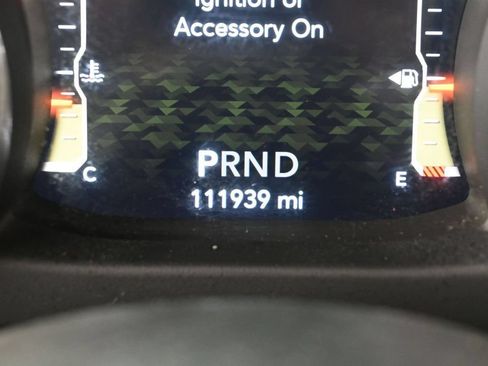 Used 2018 Jeep Wrangler Unlimited Sahara AWD/4WD image 33