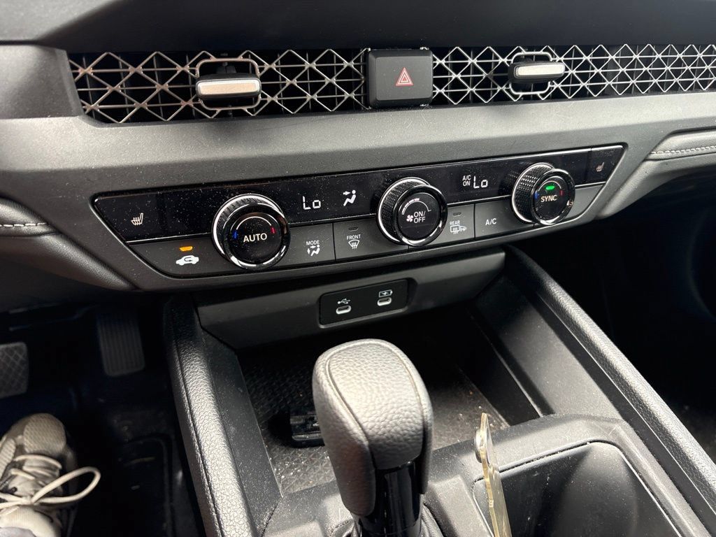 Used 2023 Honda Accord EX image 24
