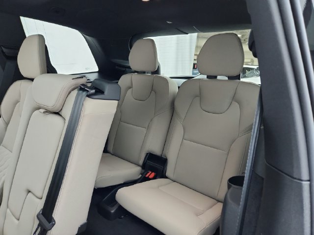 New 2026 Volvo XC90 T8 Plus w/ Protection Package Premier AWD/4WD image 25