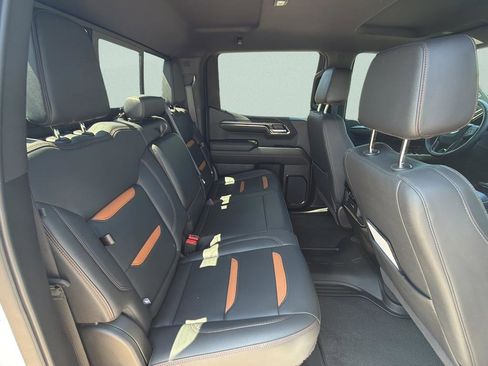 Used 2024 GMC Sierra 1500 AT4 w/ Technology Package AWD/4WD image 12