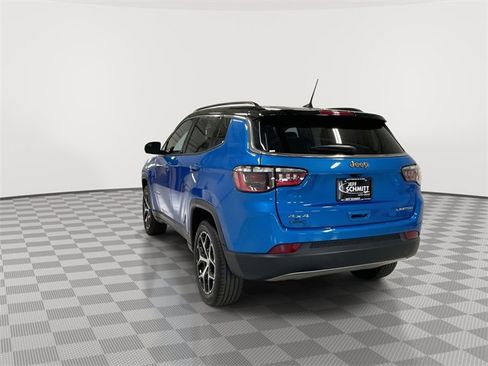 Used 2024 Jeep Compass Limited image 8