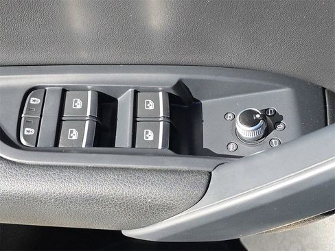 Used 2023 Audi Q5 2.0T Premium w/ Convenience Package image 23