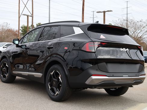 New 2026 Kia Sportage EX image 3