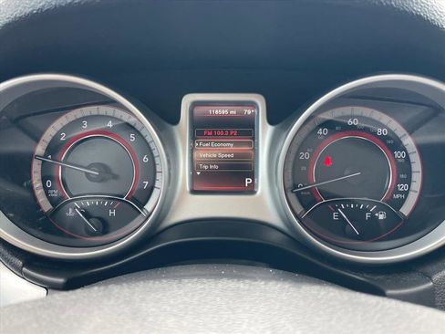 Used 2018 Dodge Journey SE w/ Blacktop Package FWD image 11