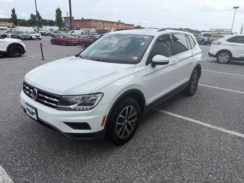 Used 2020 Volkswagen Tiguan SE w/ Panoramic Sunroof Package AWD/4WD image 4