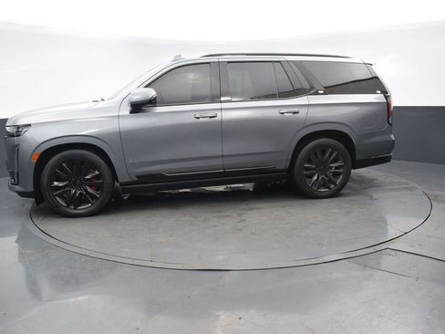 Used 2022 Cadillac Escalade Sport Platinum image 2