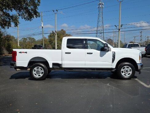 Certified 2025 Ford F250 XLT image 9