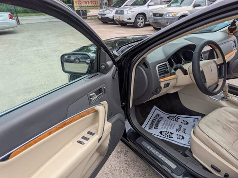 Used 2011 Lincoln MKZ w/ 101A Rapid Spec Order Code FWD image 5