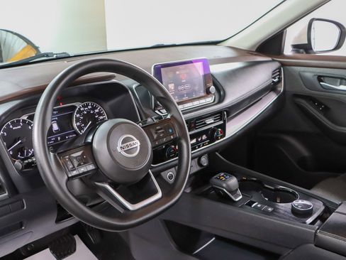Used 2021 Nissan Rogue SV AWD/4WD image 23