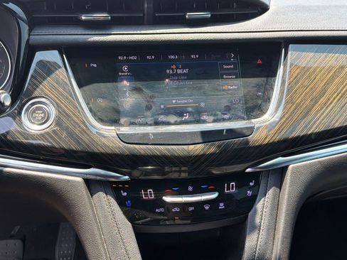 Used 2021 Cadillac XT6 Premium Luxury FWD image 19