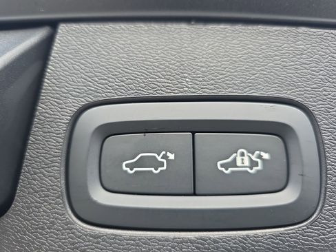 New 2026 Volvo XC60 B5 Ultra w/ Protection Package Premier image 21