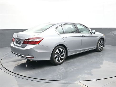 Used 2017 Honda Accord EX-L image 23