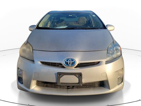 Used 2010 Toyota Prius Five image 2