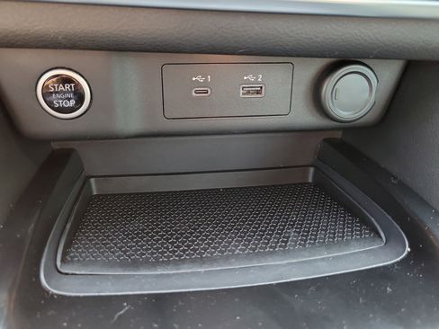 Certified 2021 Nissan Rogue SV FWD image 28