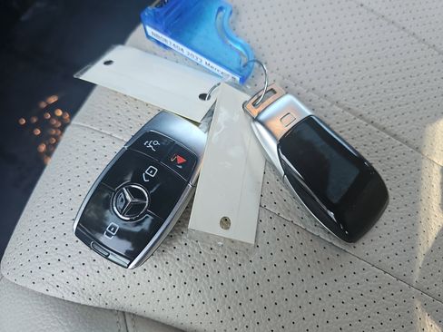 Certified 2022 Mercedes-Benz E 450 4MATIC Sedan image 37